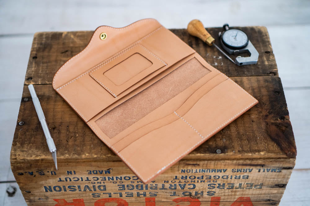 Making a Women's Leather Long Wallet 